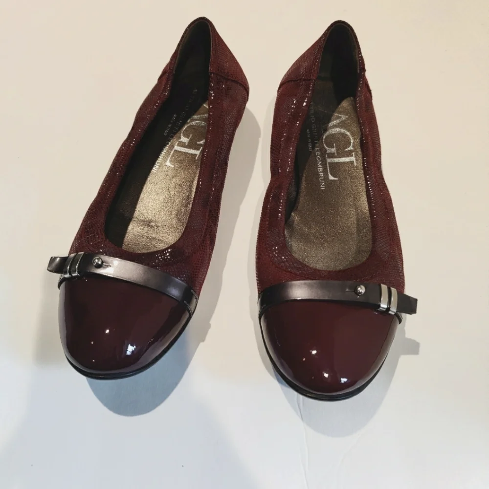 AGL Attilio Giusti Leombruni Cap Toe Ballet Flats